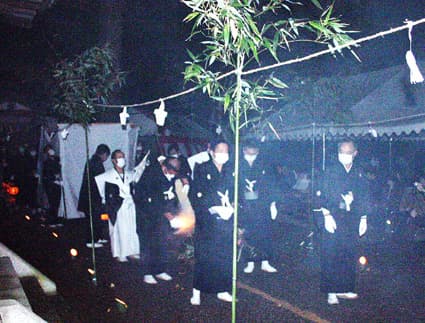 本殿改修完成で遷座祭 一世一代の大神事