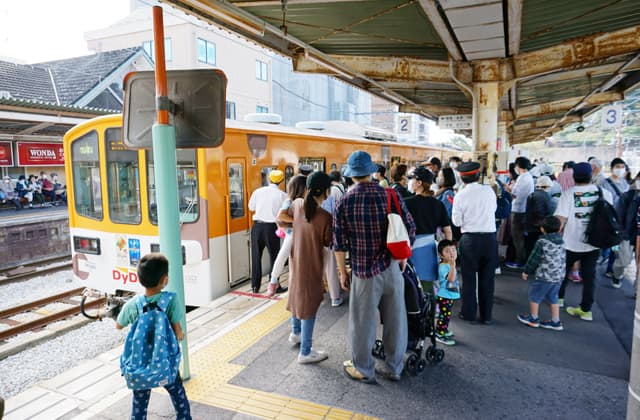 近江鉄道で全線無料デイ、沿線にぎわう