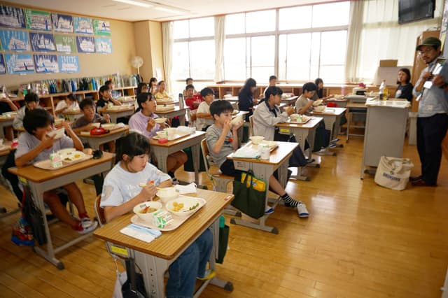 菜の花給食で「おいしい学び」に