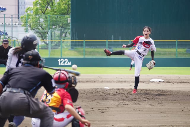 坂原投手 被安打1の完封 バイオレッツ ベスト4へ