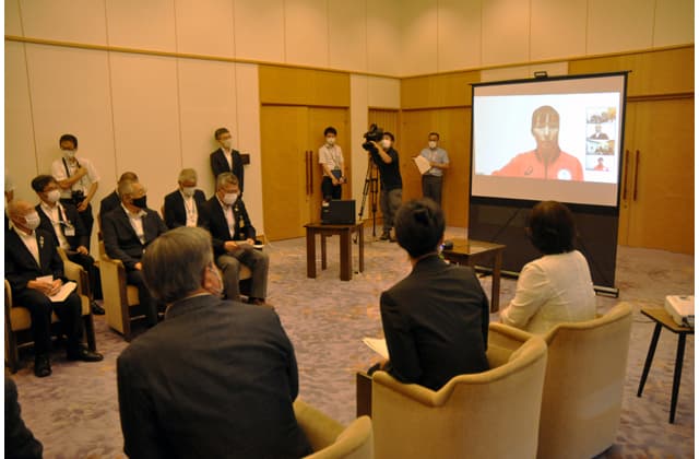 パラリンピック出場選手を激励