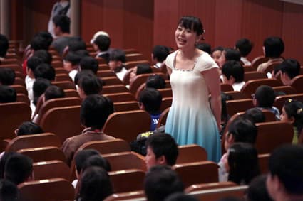 小学生の子どもたちよ びわ湖ホール音楽会に出かけよう