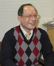 議員報酬は日給制で半額に 県議選の争点を大橋県立大学教授に聞く