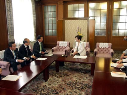 ショック 県道の国交付金、県予算の39%に