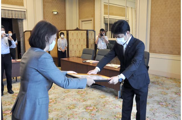 平和堂が「将来世代応援企業賞」受賞