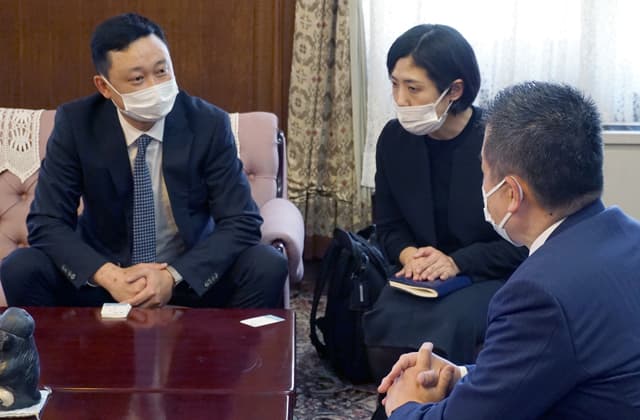 ファーウェイ・ジャパン会長が知事を表敬訪問