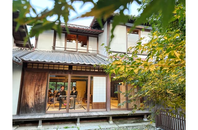 近江商人屋敷で夜カフェ より地域に開けた施設へ