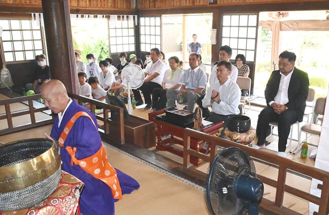 魚介類の冥福と漁業の発展祈る 長命寺町で「漁業まつり」