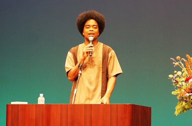 人権のつどい「違いを楽しんで」俳優・タレントの副島淳さん