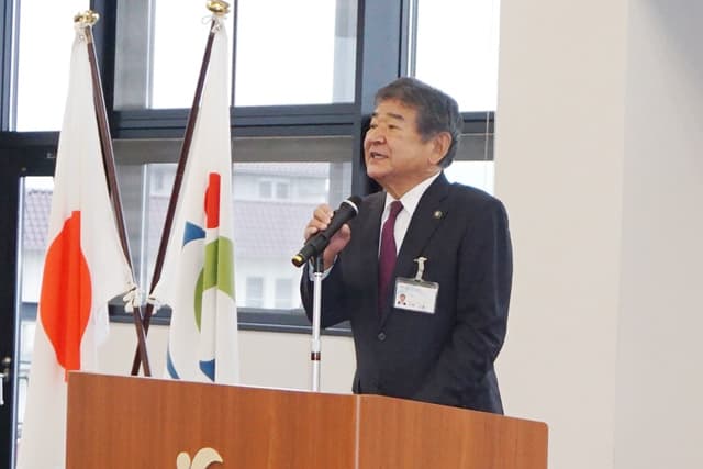 市制20年「すばらしいまちに」小椋市長が仕事始めで訓示